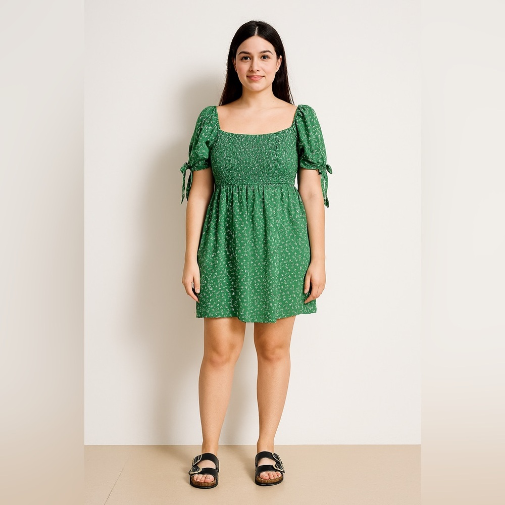 American Eagle Green Floral Smocked Dress Size S Puff Sleeves Tie Detail